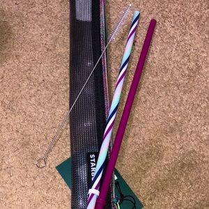 Starbucks straws and cleaner